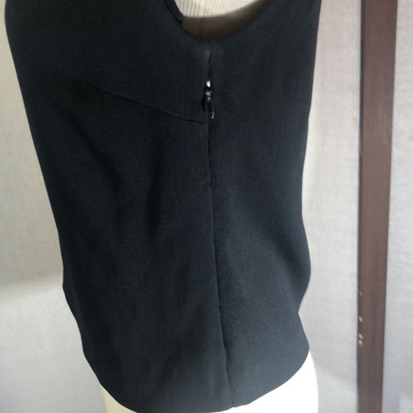Garfield and Marks black sleeveless top size Sm textured knit side zipper - Picture 4 of 8